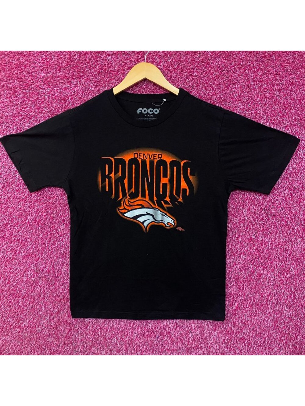 FOCO Denver Broncos Team Logo Graphic T-Shirt Medium